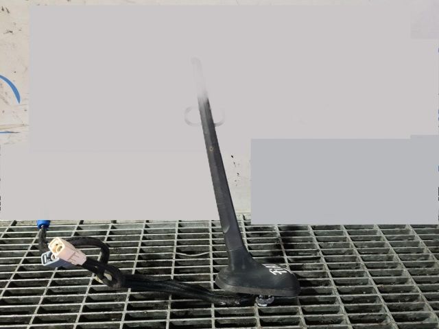 bontott FIAT 500X Antenna