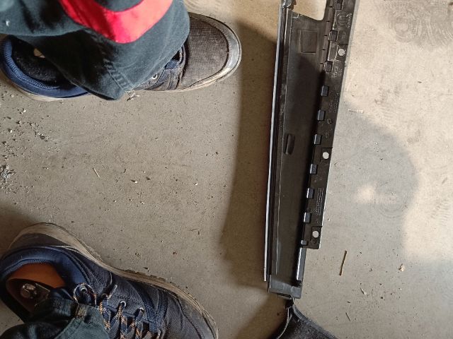 bontott FIAT 500X Bal B Oszlop Burkolat