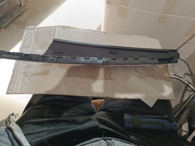 bontott FIAT 500X Bal első Ajtó Díszléc