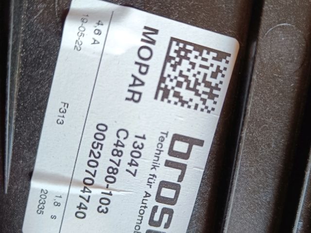 bontott FIAT 500X Bal első Ajtó (Üres lemez)