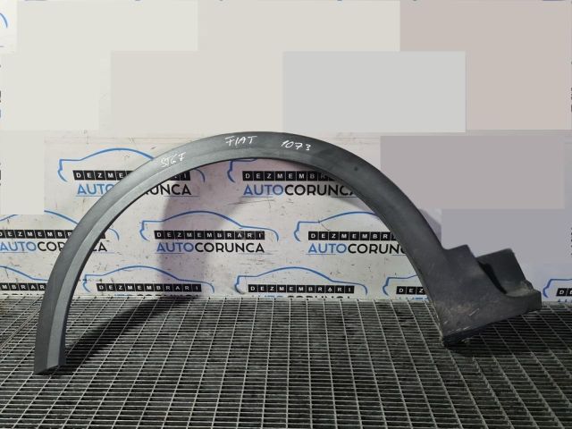bontott FIAT 500X Bal első Sárvédő Szélesítő