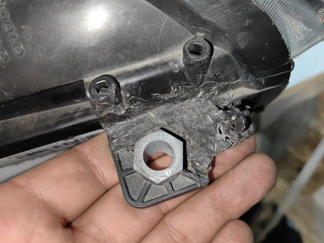 bontott FIAT 500X Bal Fényszóró