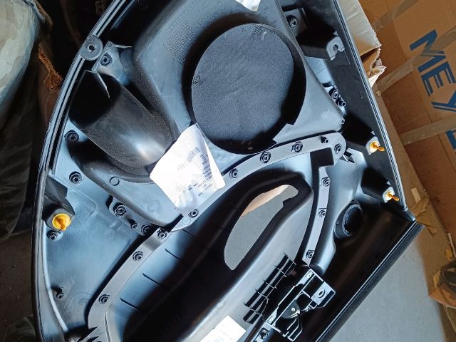 bontott FIAT 500X Bal hátsó Ajtó Kárpit