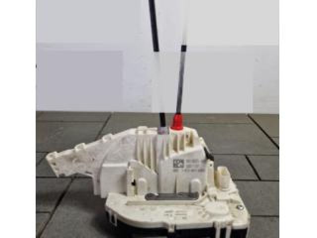 bontott FIAT 500X Bal hátsó Ajtózár