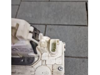 bontott FIAT 500X Bal hátsó Ajtózár