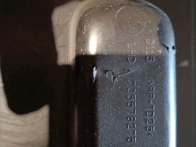 bontott FIAT 500X Bal hátsó Ajtózseb