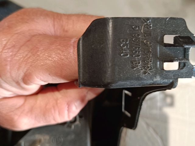 bontott FIAT 500X Bal hátsó Oldal Lökhárító Tartó (Műanyag)