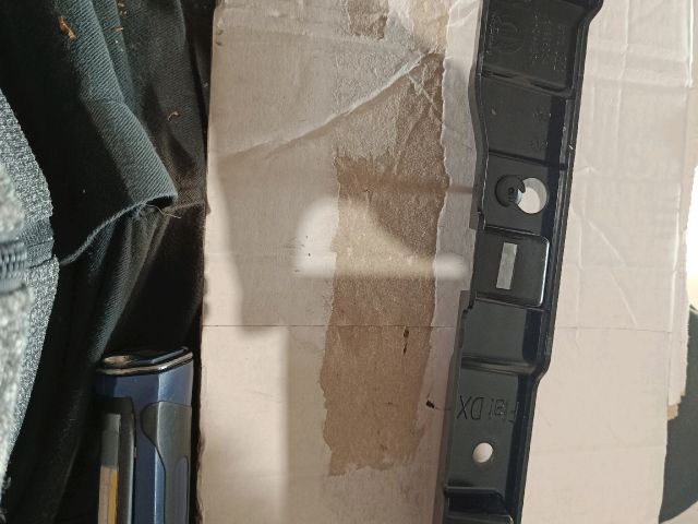 bontott FIAT 500X Bal hátsó Oldal Lökhárító Tartó (Műanyag)