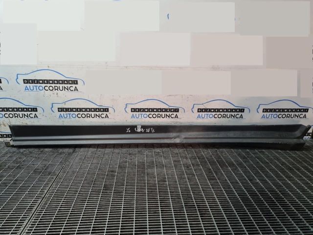 bontott FIAT 500X Bal Küszöb