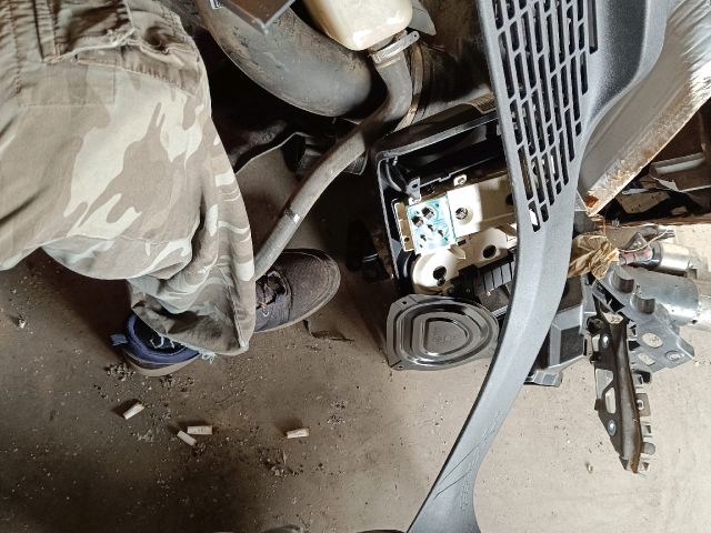 bontott FIAT 500X Csomagtérajtó Kárpit