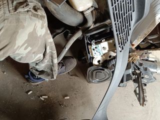 bontott FIAT 500X Csomagtérajtó Kárpit