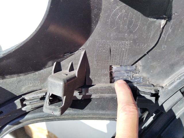 bontott FIAT 500X Első Lökhárító (Üresen)