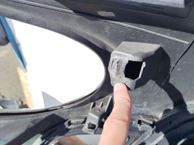 bontott FIAT 500X Első Lökhárító (Üresen)