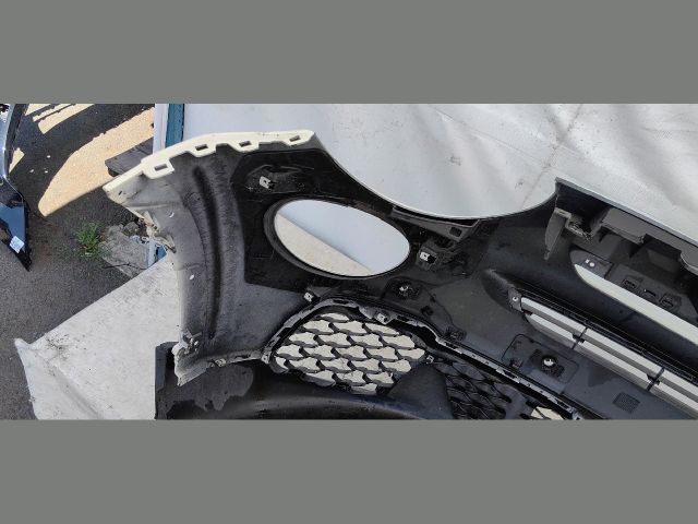 bontott FIAT 500X Első Lökhárító (Üresen)