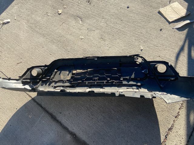 bontott FIAT 500X Első Lökhárító (Üresen)