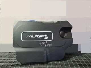 bontott FIAT 500X Felső Hűtőburkolat