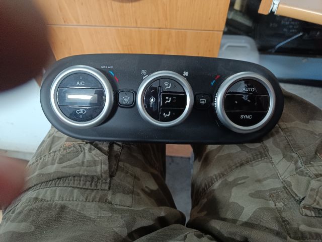 bontott FIAT 500X Fűtéskapcsoló
