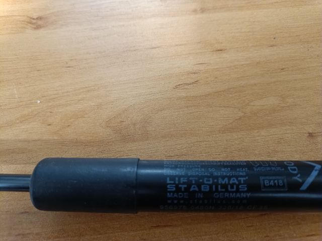 bontott FIAT 500X Gázrugós Kitámasztó Teleszkóp Csomagtérajtó (Pozíciófüggetlen)