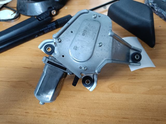 bontott FIAT 500X Hátsó Ablaktörlő Motor