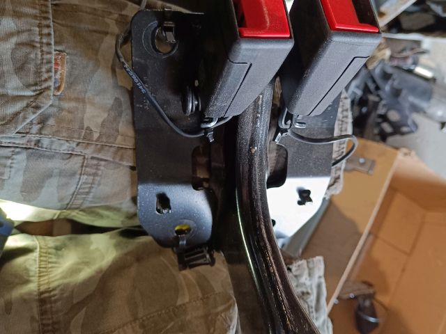 bontott FIAT 500X Hátsó Pár Övfeszítő