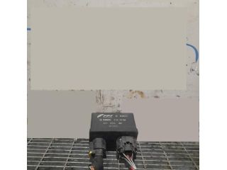 bontott FIAT 500X Izzító Relé