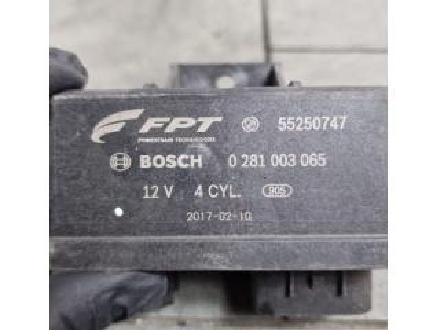 bontott FIAT 500X Izzító Relé