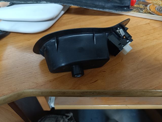 bontott FIAT 500X Jobb első Ablakemelő Kapcsoló