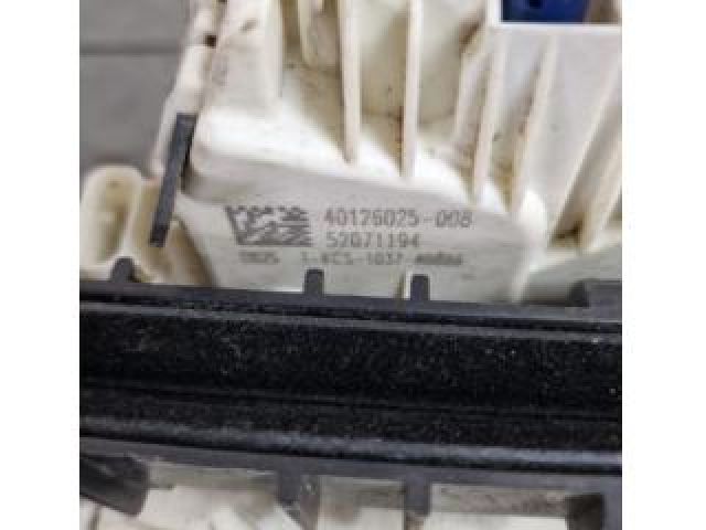 bontott FIAT 500X Jobb első Ajtózár