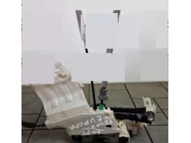 bontott FIAT 500X Jobb első Ajtózár