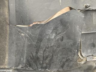 bontott FIAT 500X Jobb első Első Dobbetét (Kerékjárati, Műanyag)