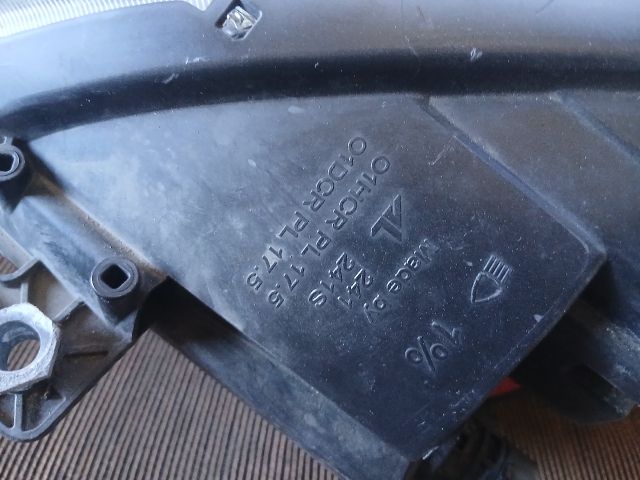 bontott FIAT 500X Jobb Fényszóró