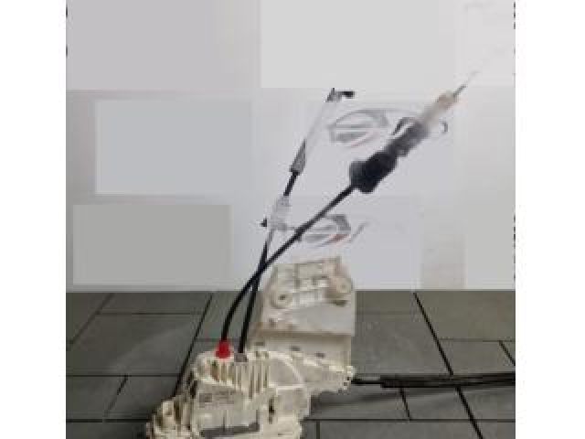 bontott FIAT 500X Jobb hátsó Ajtózár