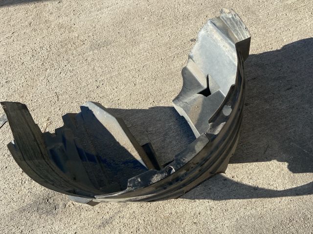 bontott FIAT 500X Jobb hátsó Hátsó Dobbetét (Kerékjárati, Műanyag)