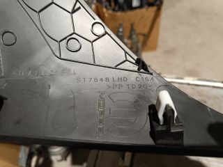 bontott FIAT 500X Jobb Műszerfal Oldalkárpit