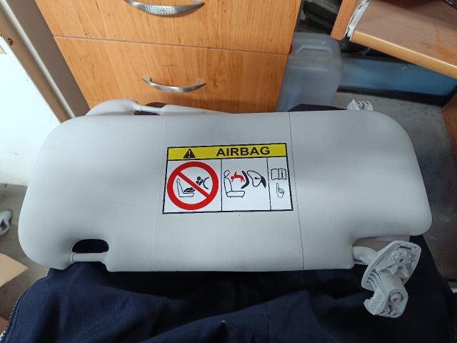 bontott FIAT 500X Jobb Napellenző