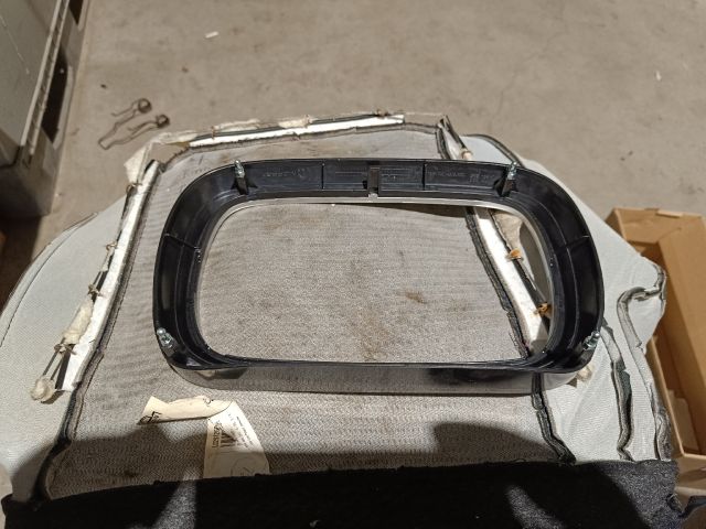 bontott FIAT 500X Középkonzol Keret