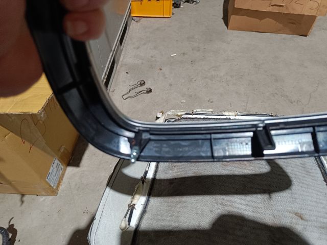 bontott FIAT 500X Középkonzol Keret