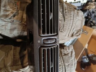 bontott FIAT 500X Középső Szellőző