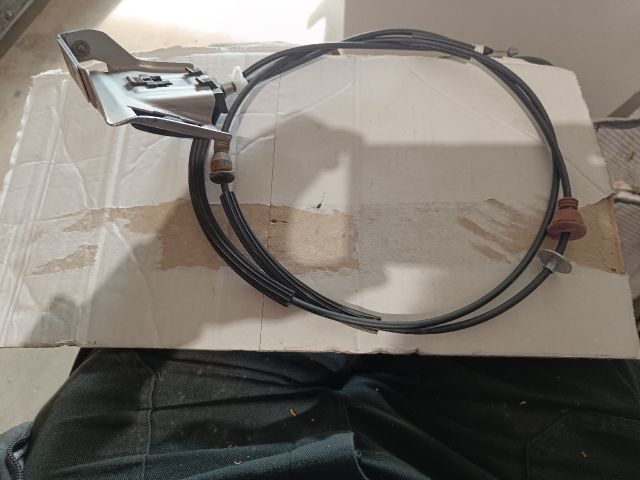 bontott FIAT 500X Motorháztető Nyitó Bowden