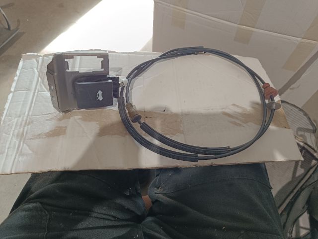 bontott FIAT 500X Motorháztető Nyitó Bowden