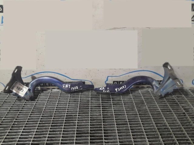 bontott FIAT 500X Motorháztető Zsanér Pár