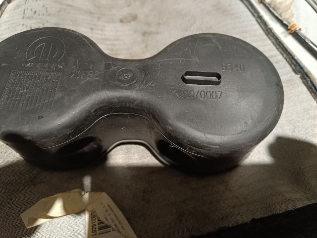 bontott FIAT 500X Pohártartó