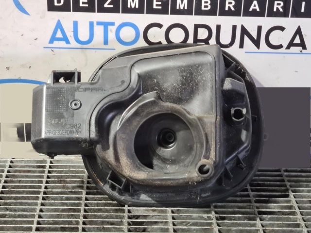 bontott FIAT 500X Tankajtó