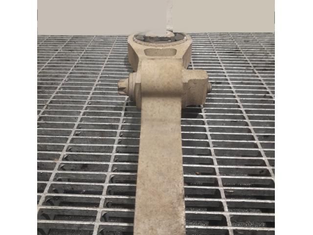 bontott FIAT 500X Tartó Bak