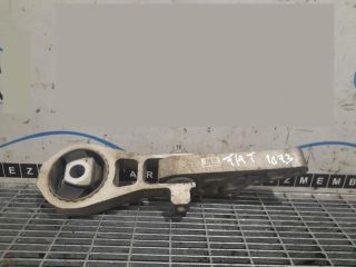 bontott FIAT 500X Tartó Bak