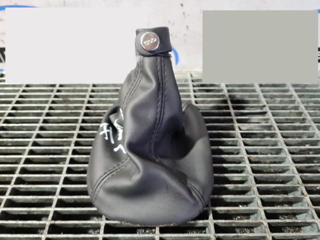 bontott FIAT 500X Váltószoknya