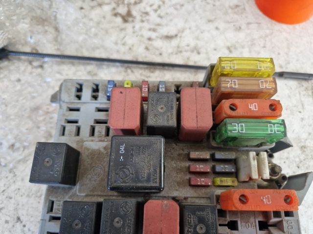 bontott FIAT ALBEA Biztosítéktábla Motortér