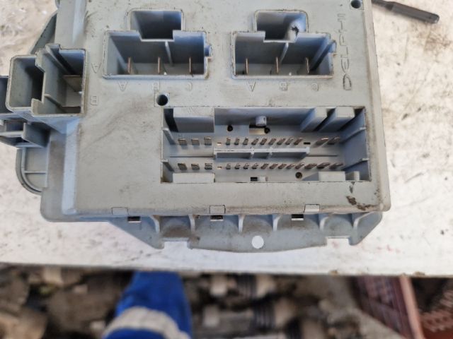 bontott FIAT ALBEA Biztosítéktábla Motortér