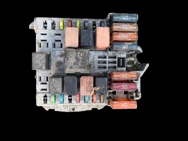 bontott FIAT ALBEA Biztosítéktábla Motortér