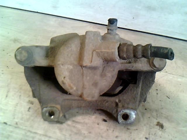 bontott FIAT ALBEA Jobb első Féknyereg Munkahengerrel